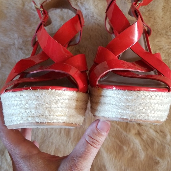 Vince Camuto strappy red wedges size 9 1/2 - Picture 5 of 8